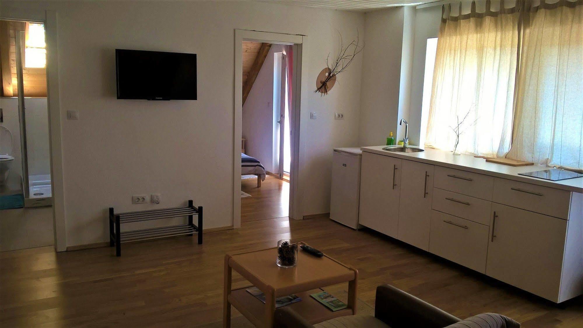 Guesthouse Bor Plitvice Lakes Plitvicka Jezera Ngoại thất bức ảnh